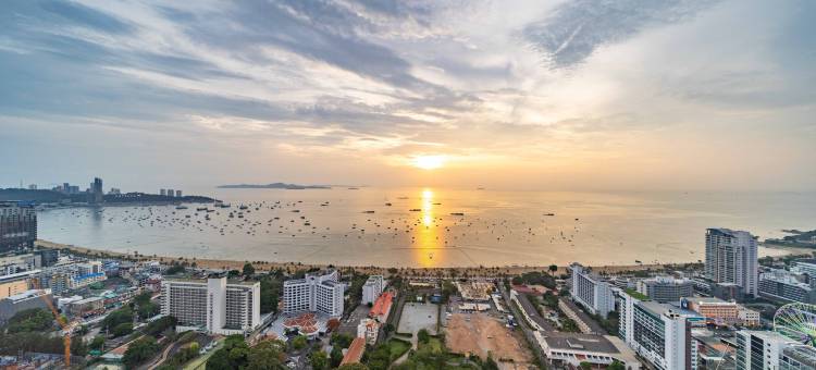 芭提雅 MUXA 海景公寓｜市中心高层海景・无边泳池・步行至海滩(Muxa Condo - Centric Sea)图片