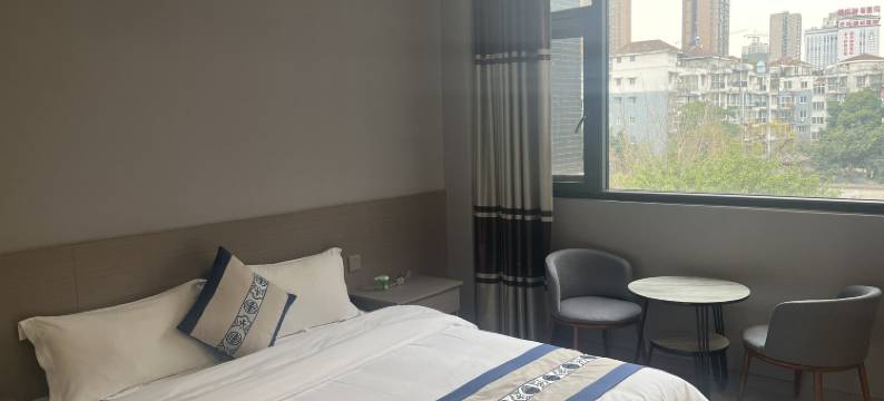 德阳菊园酒店(警官学院东湖山公园店)图片