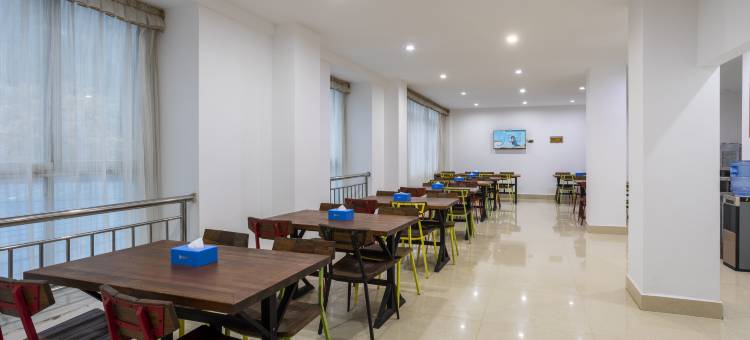 雅斯特美途酒店(乐业罗妹莲花洞景区店)图片