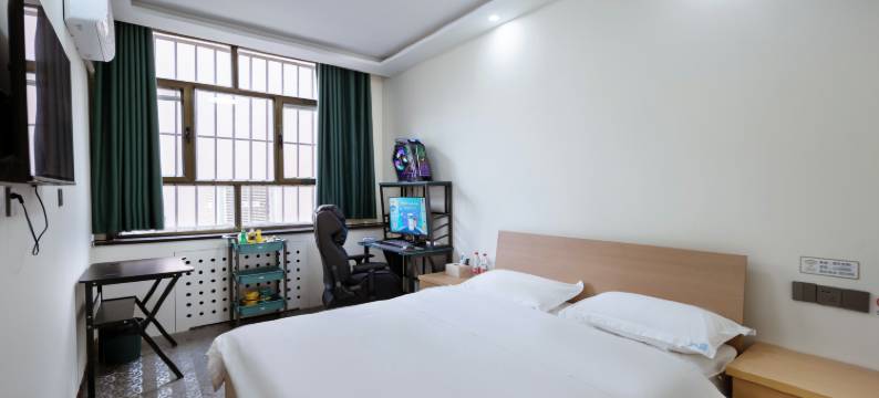 和田市益欣电竞主题酒店图片