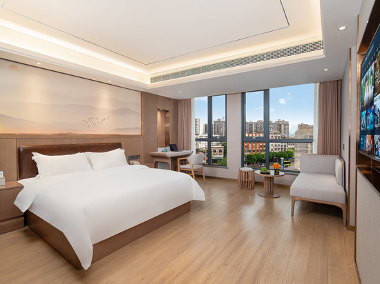 Flower 花涧栖居酒店(贺州学院永丰湖湿地公园店)