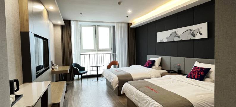 季骏精选酒店(唐山曹妃甸金贸广场店)图片