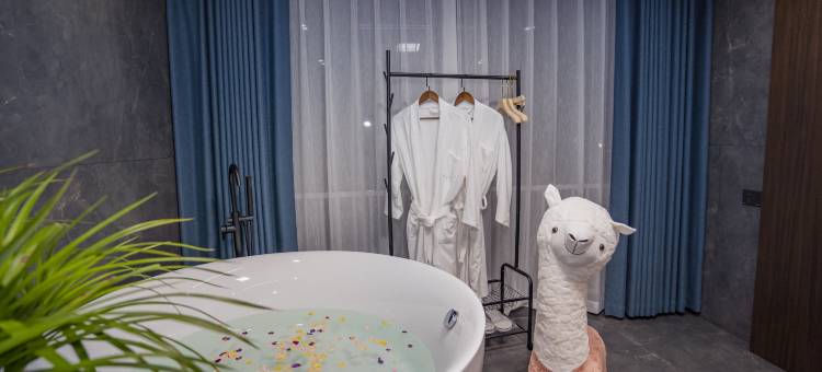 千岛湖镇舒曼·居里Life轻奢设计民宿(千岛湖啤酒小镇店)图片