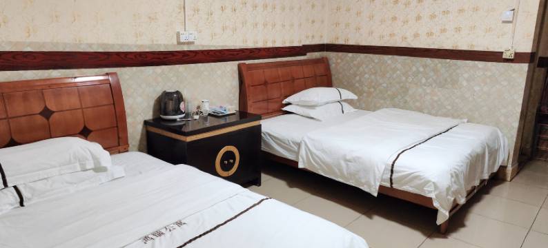 鸿瑞公寓(三中路店)图片