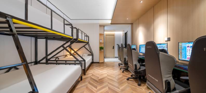 柏莉电竞酒店(武汉吴家山店)图片