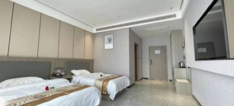 泊湾汤泉酒店(亳州火车站体育公园店)图片