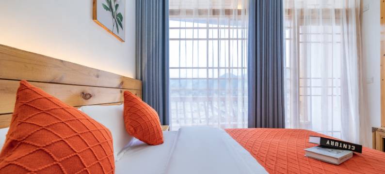 依山之畔·Olny花语美学全景美宿(西江千户苗寨东引观景台店)图片