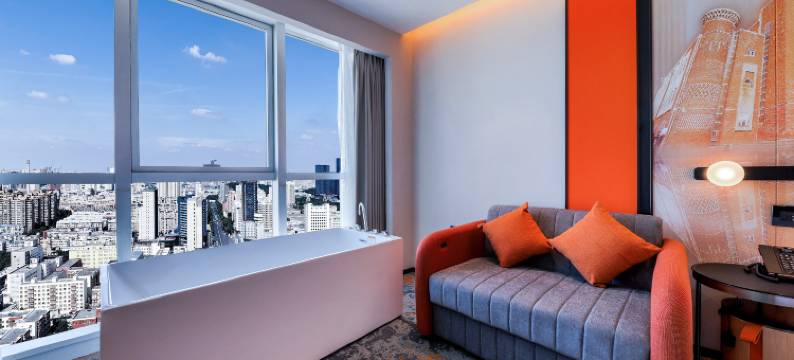 乌鲁木齐恒裕国际酒店(德汇万达广场长江路店)图片