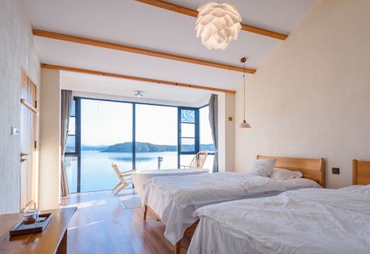 Hills Hotel Overview