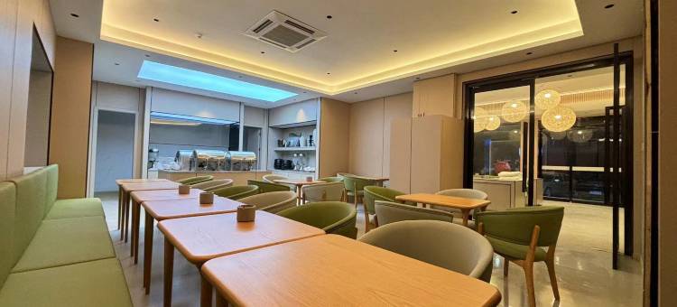 瓯瑞云柏酒店(横店影视城明清宫苑店)图片