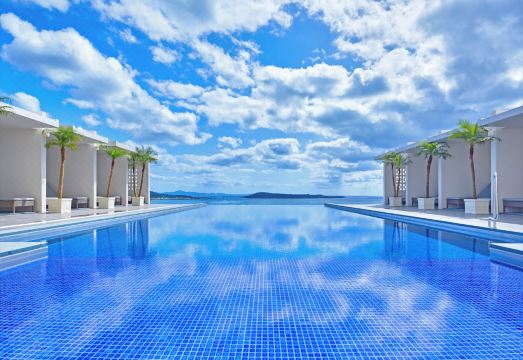 Ala Mahaina Condo HotelHotel Overview