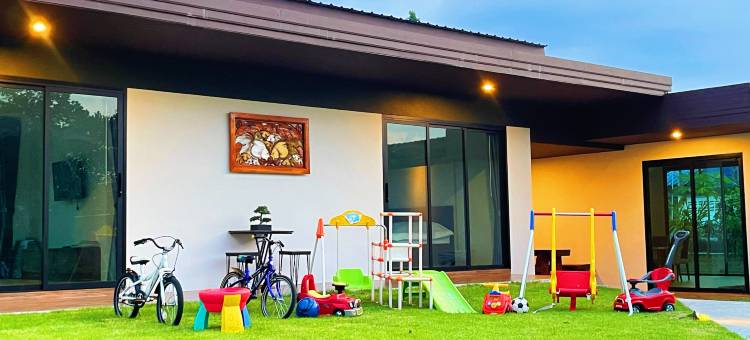 Spacious Private Villa Modern Style Near Beach图片