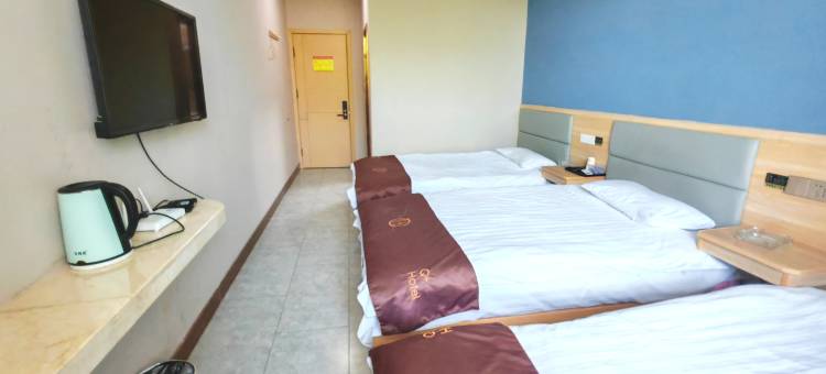 Q加·霍尔果斯六十二团雅富达商务酒店图片