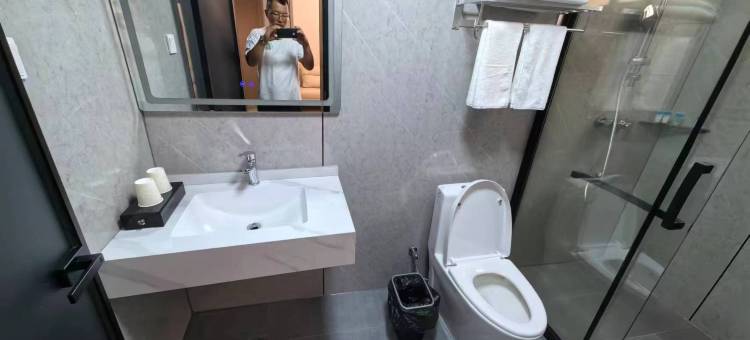 开蔓酒店(浮梁湘湖镇景德镇陶瓷大学店)图片