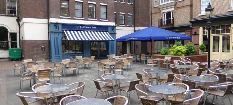 F3 Greek Street by City Living London图片