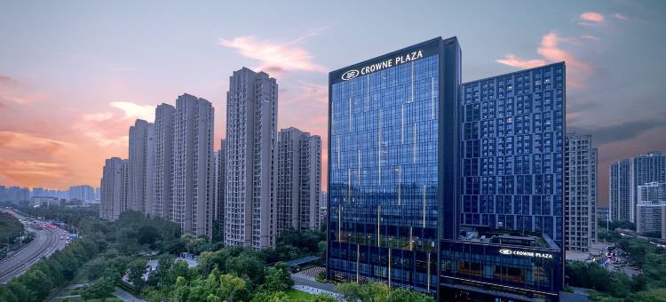郑州高新皇冠假日酒店图片