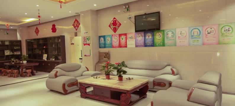 勐腊鹏基大酒店(南腊河星光夜市店)图片