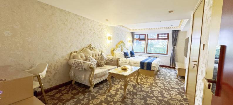 蓝洋盛棠酒店(周水子国际机场店)图片