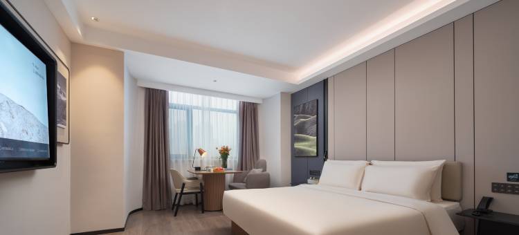 郑州正弘城花园路亚朵酒店图片