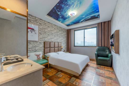 曙光酒店(西安高新区西部大道西太路口地铁站店)