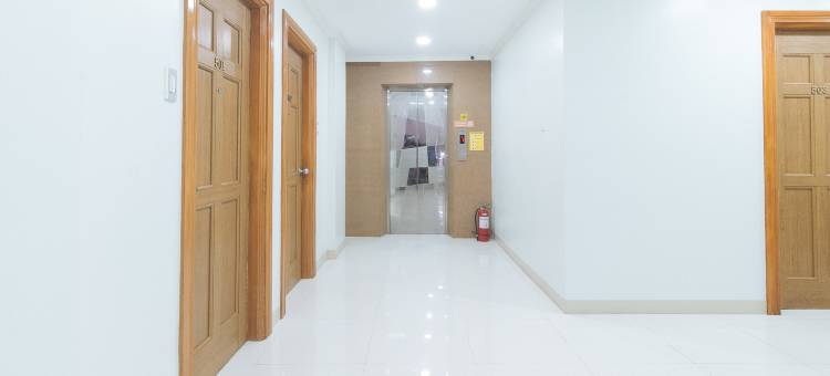 帕拉纳克市153西尔维里奥套房酒店(153 Silverio Suites Paranaque City)图片