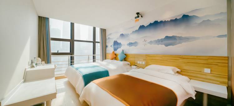 倾城艾莱酒店(西安万象城电视塔地铁站店)图片