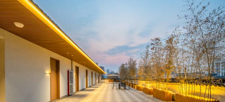 丽呈睿轩酒店(洛阳洛邑古城丽景门十字街店)图片