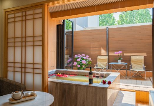 Palace Hot Spring Hotel (Beijing Changping Xiaotangshan Hot Spring Resort)Hotel Overview