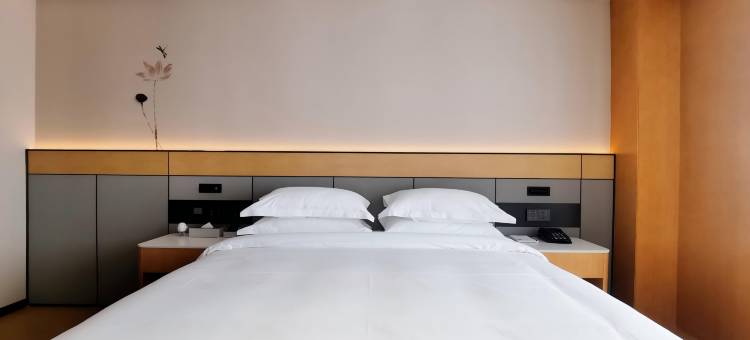 玛多伦酒店(昭觉火把广场店)图片