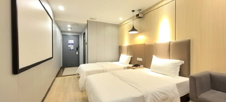 广州富诚酒店(白云万达广场飞翔公园地铁站店)图片