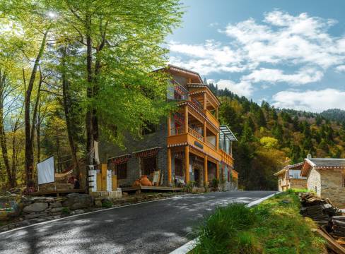 黑水山间画里客栈(羊茸哈德藏寨店)