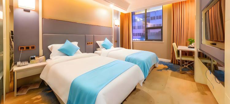 宏雲精品酒店(宝轮镇泗河子特色小吃街店)图片