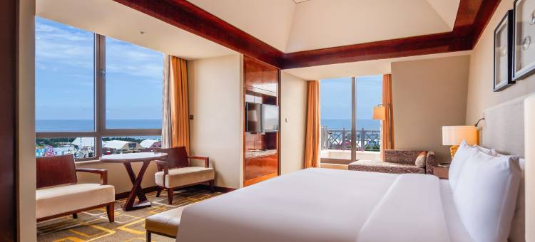 青岛金沙滩希尔顿酒店图片