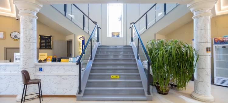 江畔云朵商务酒店(黑龙江公园店)图片