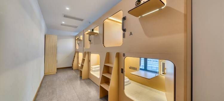 星城空禅精品社交青年旅社(杭州婺江路地铁站店)图片