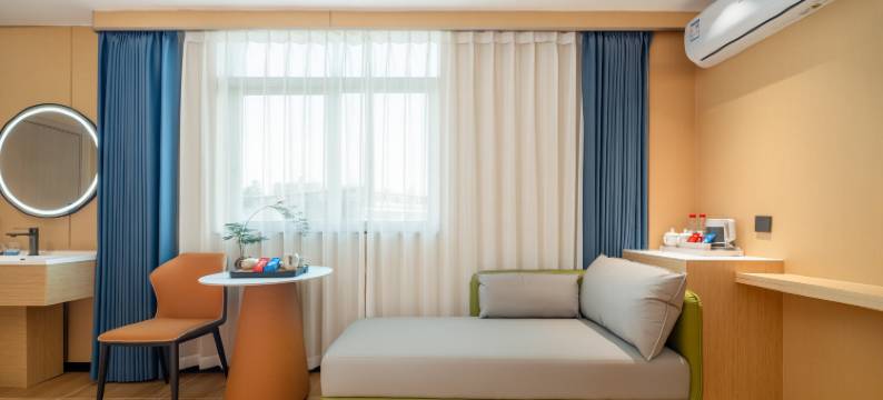 都市国际酒店(南湖公园店)图片