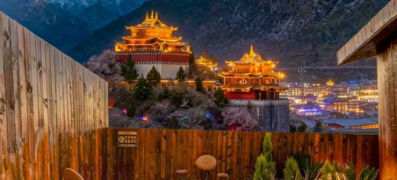 南禺·云境·Shangri La丨智能供氧设计师美宿(独克宗古城店)图片
