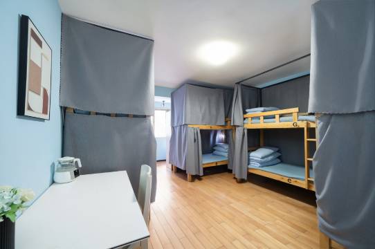 懒人理想国·青年旅舍(火车南站玉林街店)