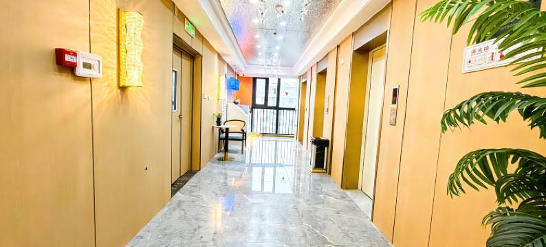 漫巢云逸酒店(阜阳万达广场保利清河宋街店)图片