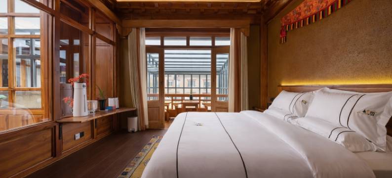 雪域SnowyRegion·小土司藏式轻奢民宿 (香格里拉独克宗古城店)图片