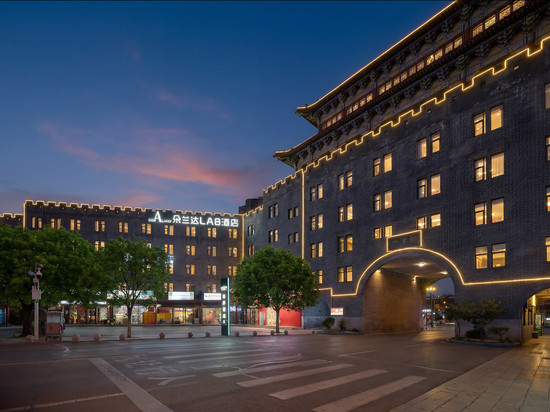 朵兰达LAB酒店(洛阳洛邑古城丽景门十字街店)