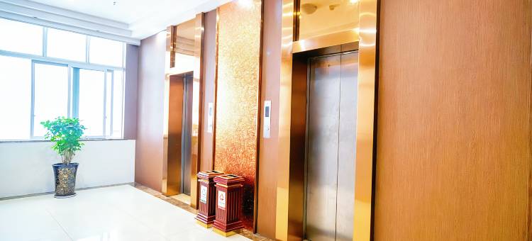 岚海电竞民宿(泸州高铁站店)图片