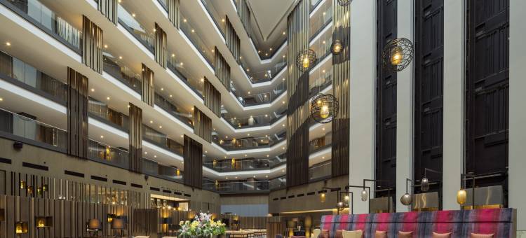 第比利斯美特驰宫喜来登大酒店(Sheraton Grand Tbilisi Metechi Palace)图片