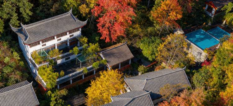 SECLUSION|雪晴集人文半山民宿(凤凰古城店)图片