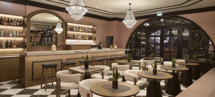 比雷埃夫斯壁画酒店(Mural Piraeus Hotel)图片