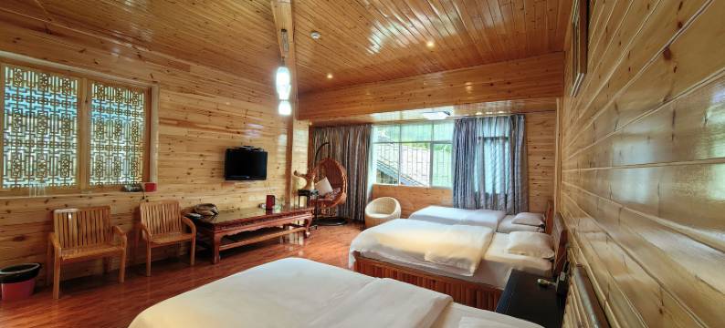 泸沽湖花楼酒店图片