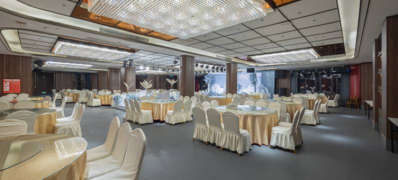 长诚大酒店(华容步步高新天地店)图片