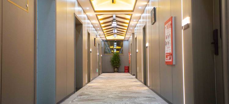 吉隆岷山康养酒店图片