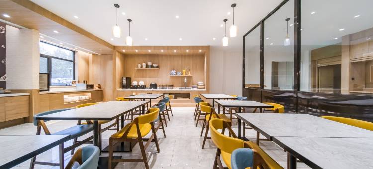 汉庭优佳酒店(北京总部基地富丰桥地铁站店)图片