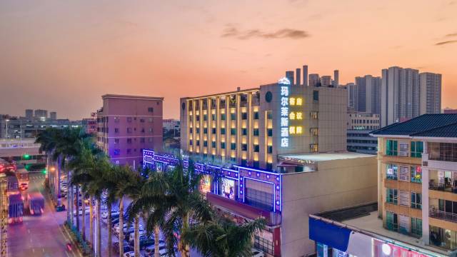 玛尔莱斯酒店(中山南头城轨站海雅缤纷天地店)